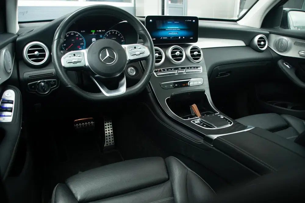 Mercedes-Benz GLC Mercedes GLC-klasse 300e 4MATIC AMG uit 2020, foto 5