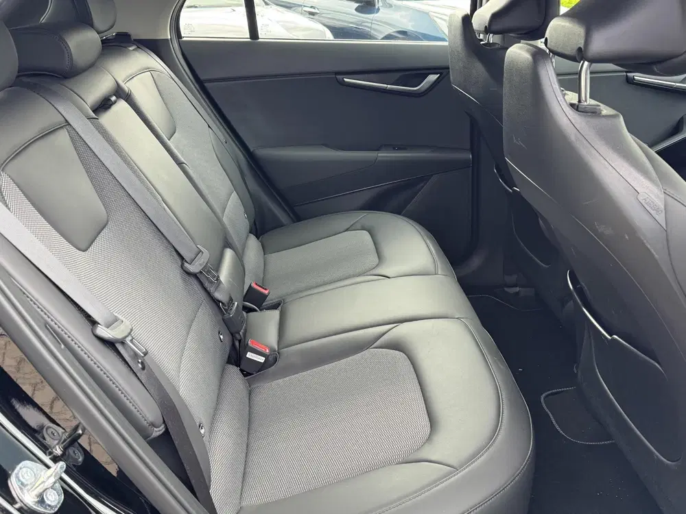 Kia Niro DynamicLine 64.8 kWh Nav uit 2023, foto 11