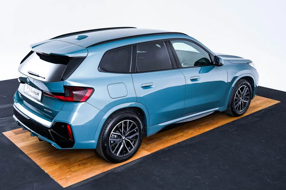 BMW iX1 eDrive20 67 kWh M Sport Edition Driving As uit 2025, foto 11