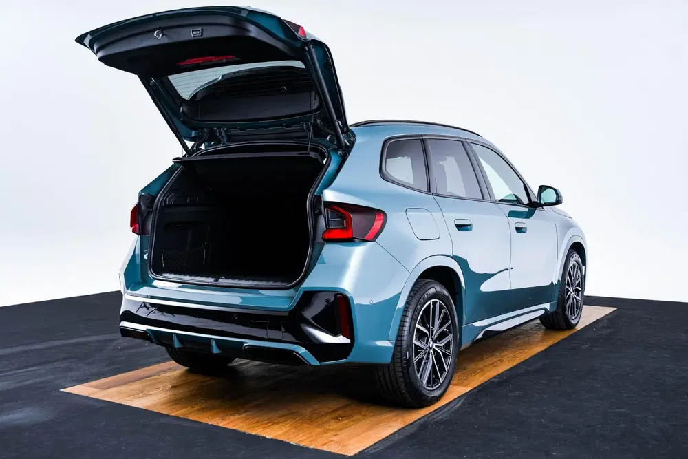 BMW iX1 eDrive20 67 kWh M Sport Edition Driving As uit 2025, foto 12