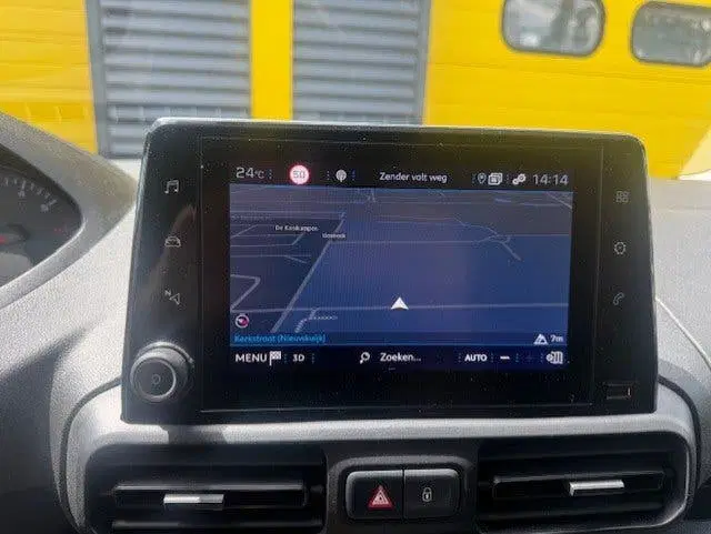 Peugeot Partner 1.2 Airco uit 2021, foto 11