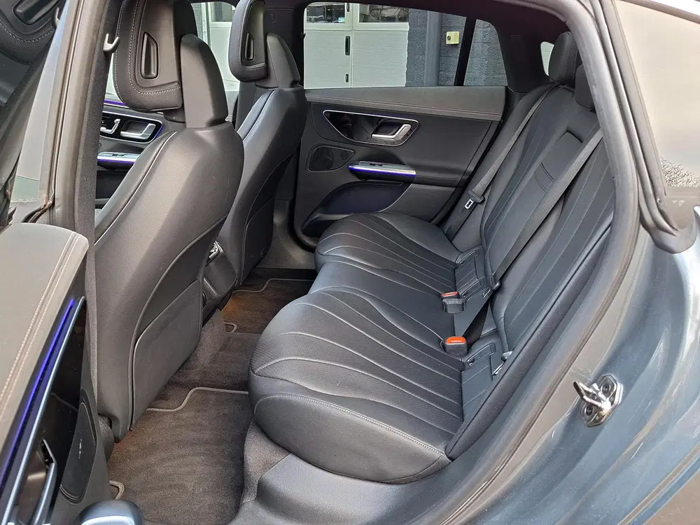 Mercedes-Benz EQE 300 Luxury Line uit 2024, foto 6