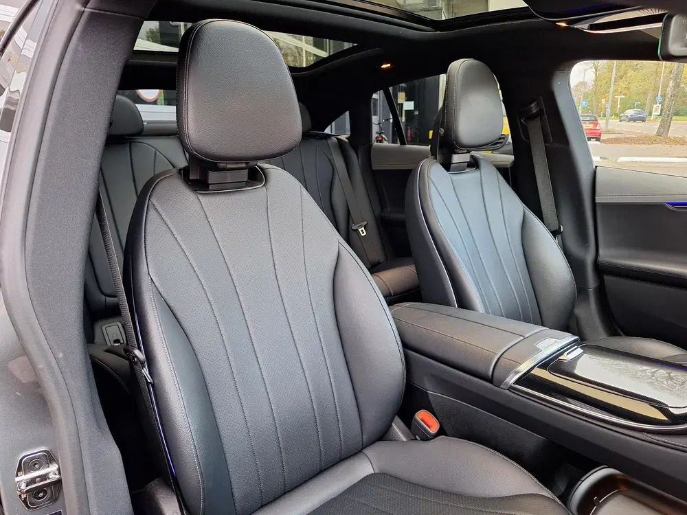 Mercedes-Benz EQE 300 Luxury Line uit 2024, foto 7