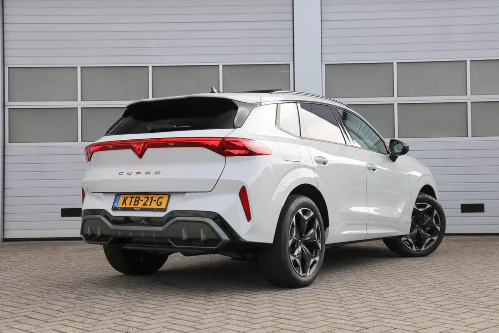 Cupra Terramar 1.5 TSI 204pk e-Hybrid uit 2026, foto 2