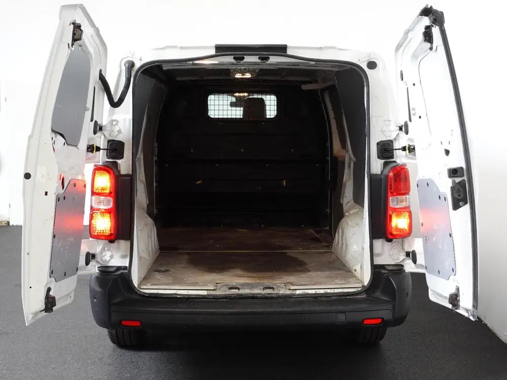 Citroën Jumpy Citroen Jumpy 120PK L3 Club Sport Edition uit 2021, foto 5