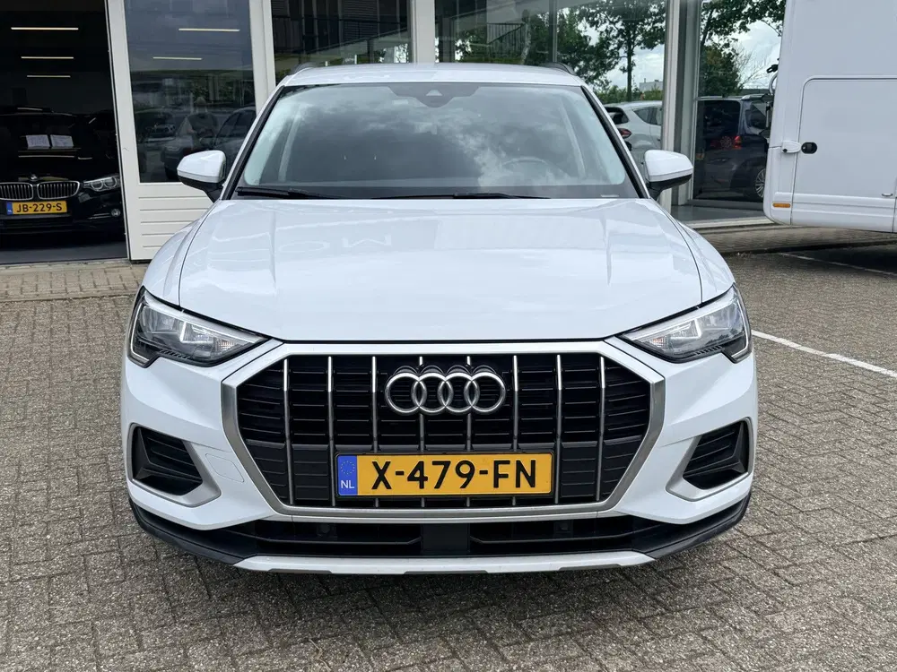 Audi Q3 35 TFSI Advanced edition uit 2022, foto 2