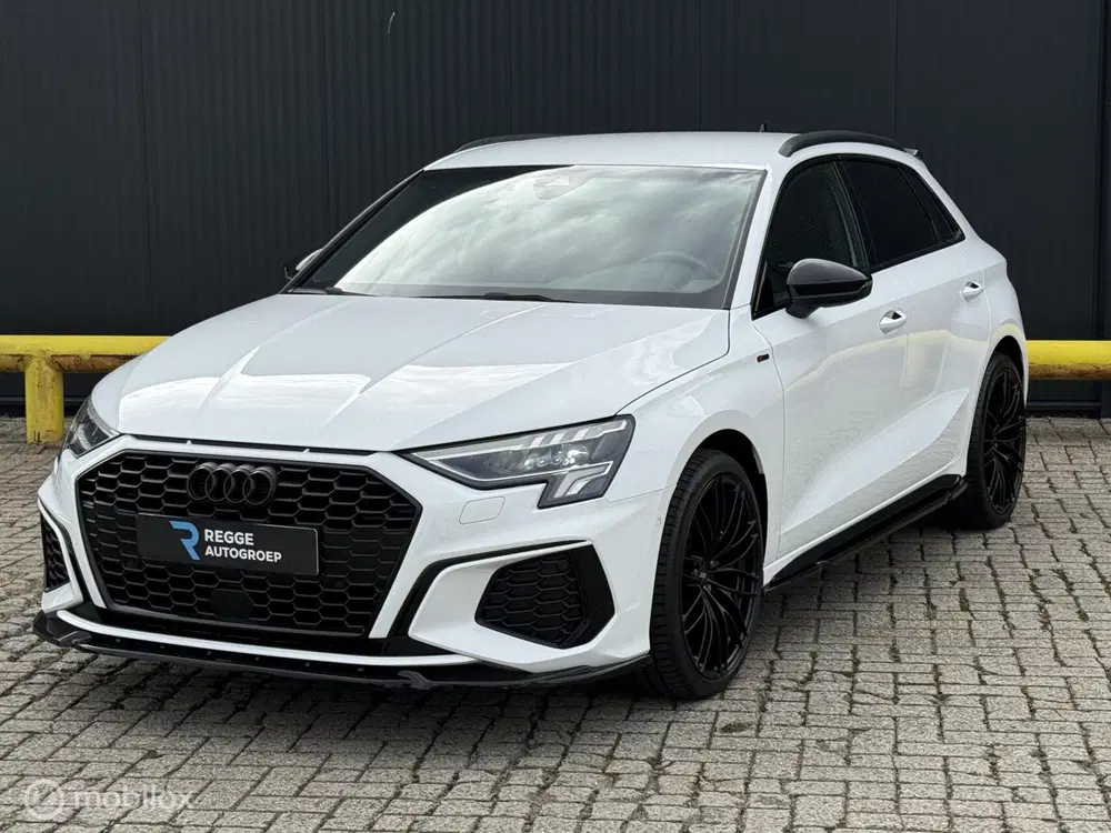 Audi A3 30 TFSI S-Line MAXTON uit 2021