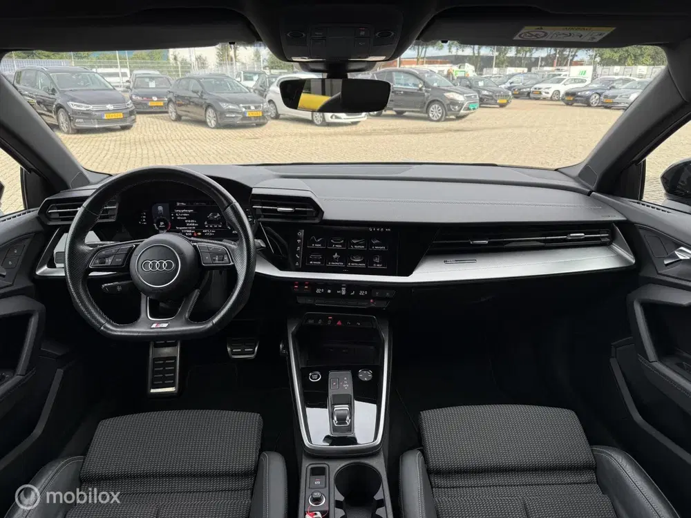 Audi A3 30 TFSI S-Line MAXTON uit 2021, foto 2