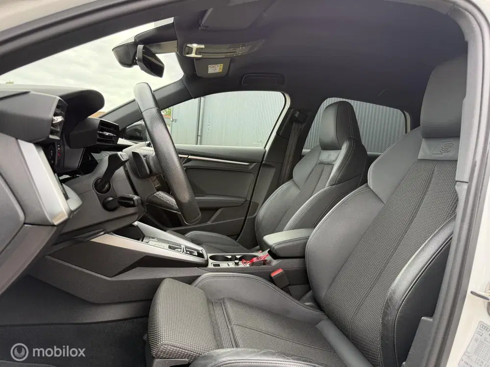 Audi A3 30 TFSI S-Line MAXTON uit 2021, foto 4