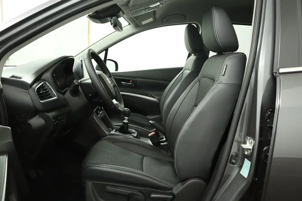 Suzuki S-Cross 1.4 Boosterjet Style Smart Hybrid uit 2026, foto 14