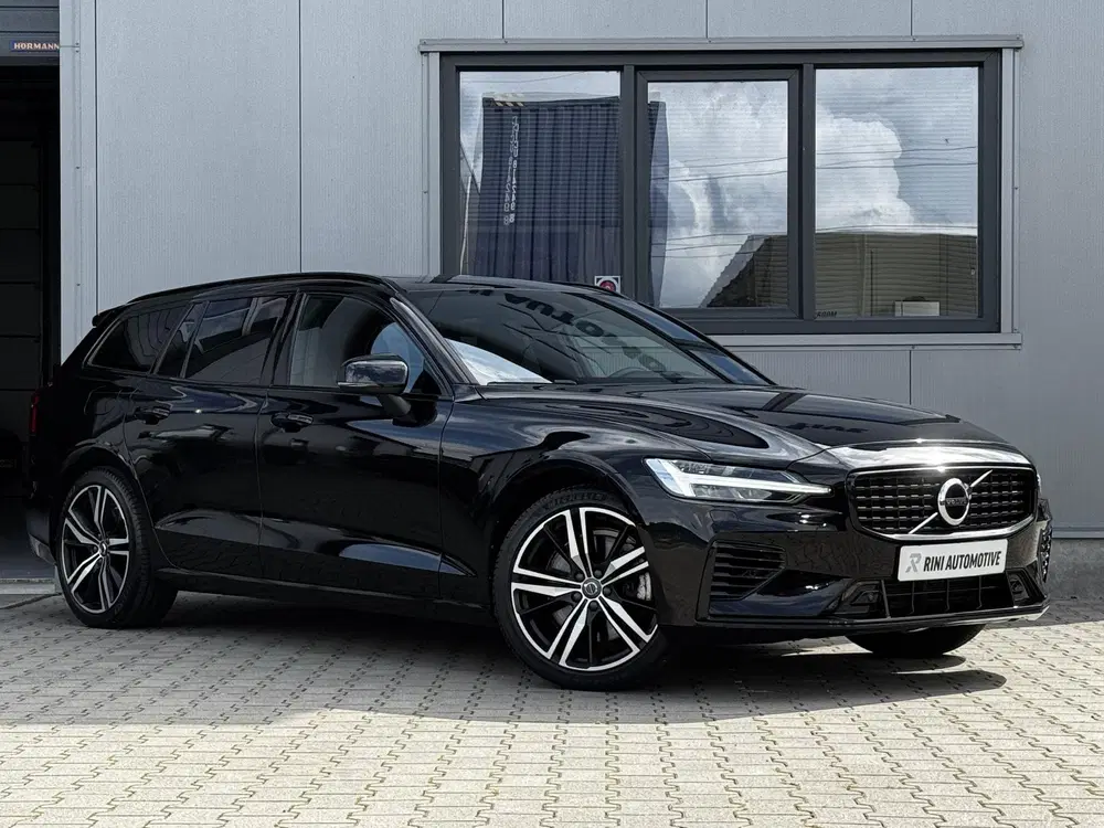 Volvo V60 2.0 T6 Recharge AWD R-Design Long Range uit 2022, foto 2