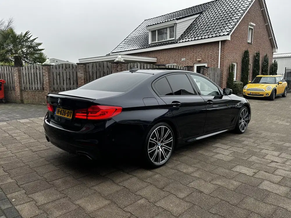 BMW 5-serie 2.0D M-Sport High Executive uit 2020, foto 13