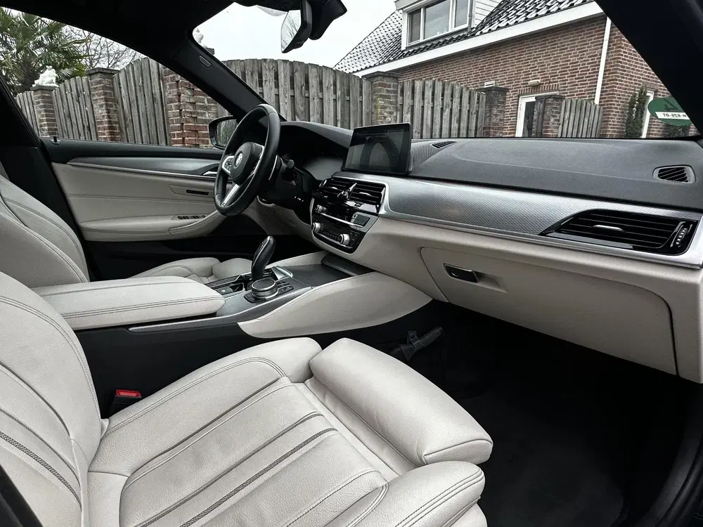 BMW 5-serie 2.0D M-Sport High Executive uit 2020, foto 14