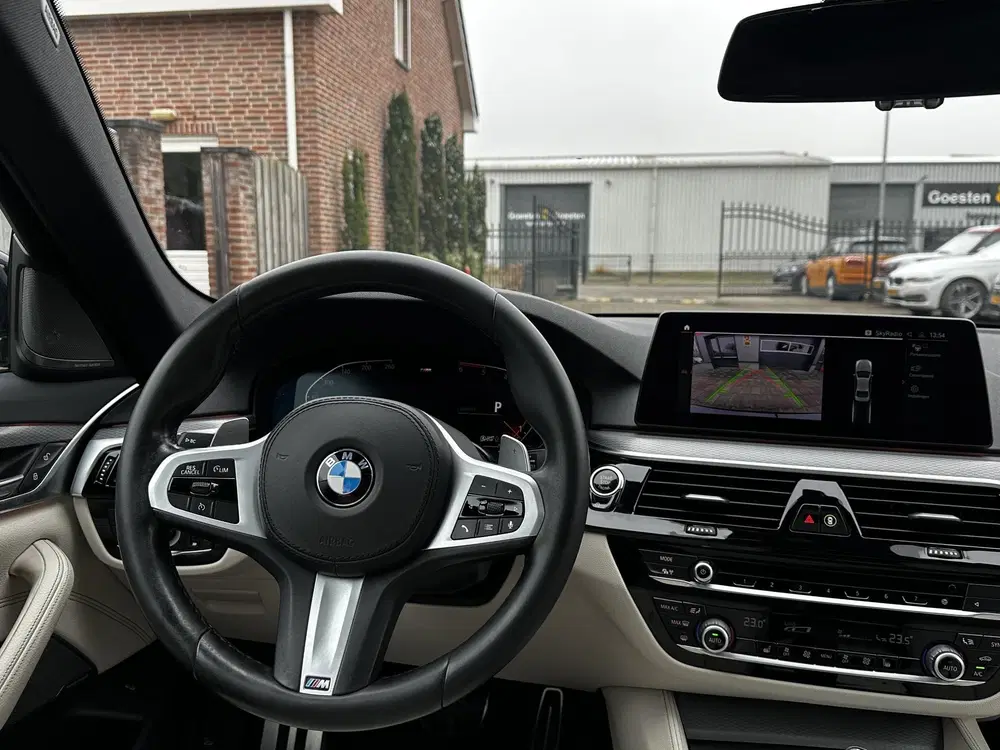BMW 5-serie 2.0D M-Sport High Executive uit 2020, foto 15