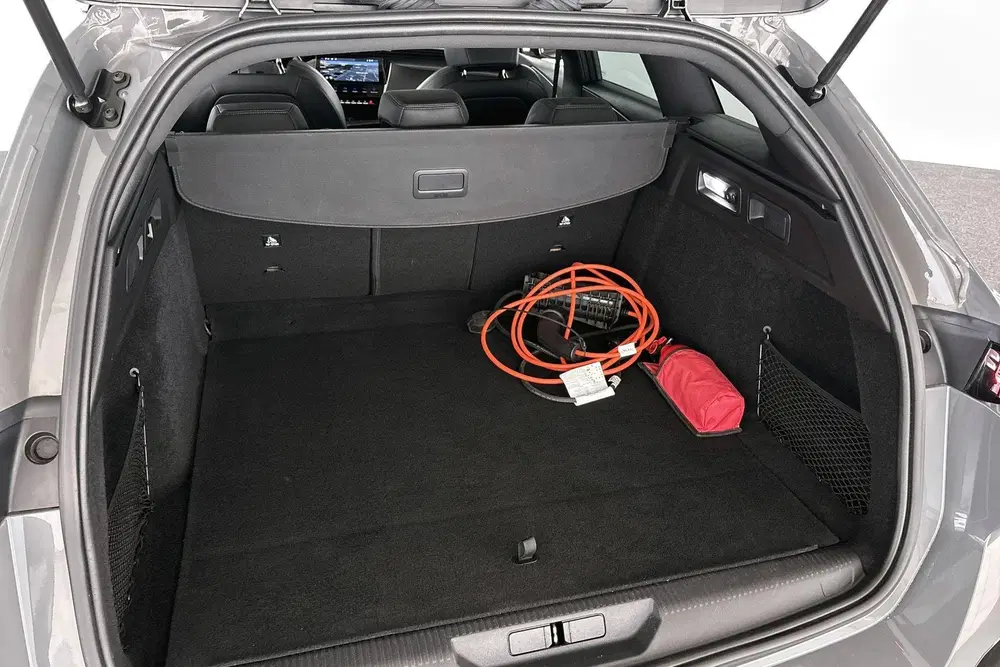 Peugeot 308 1.6 Plug-in Hybrid 180 GT Pano Trekhaak St uit 2024, foto 12