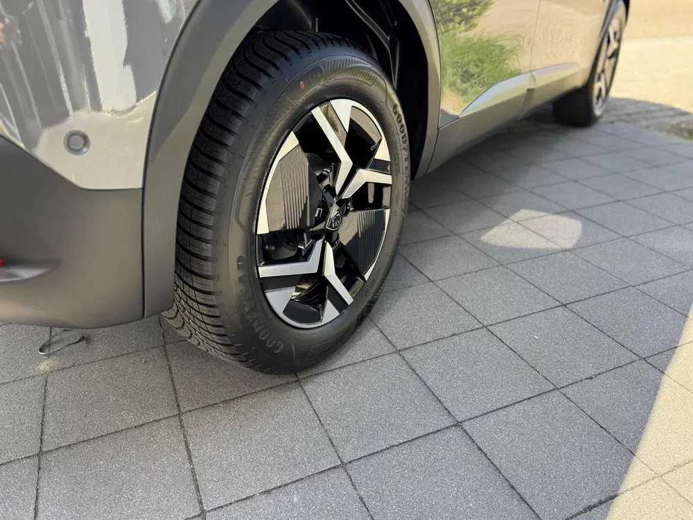 Peugeot 2008 PureTech 100 Allure l Vision & Drive Assis uit 2025, foto 13