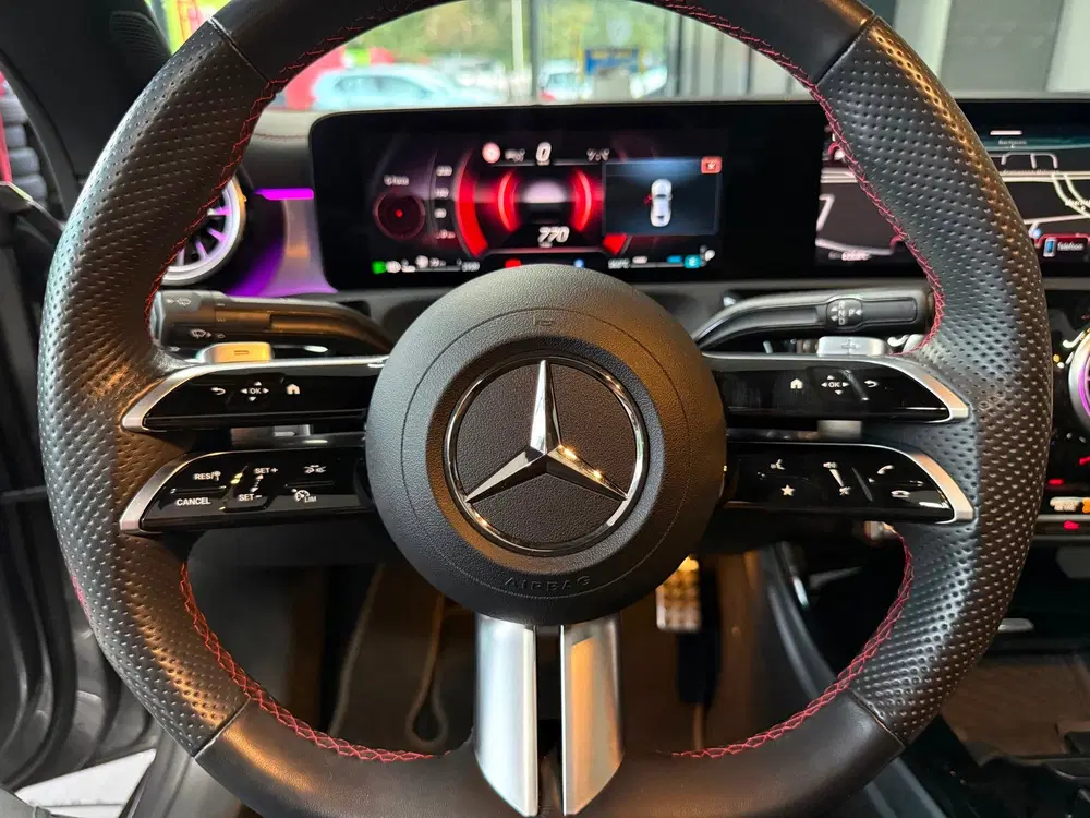 Mercedes-Benz CLA 180 Star Edition AMG Line uit 2024, foto 15