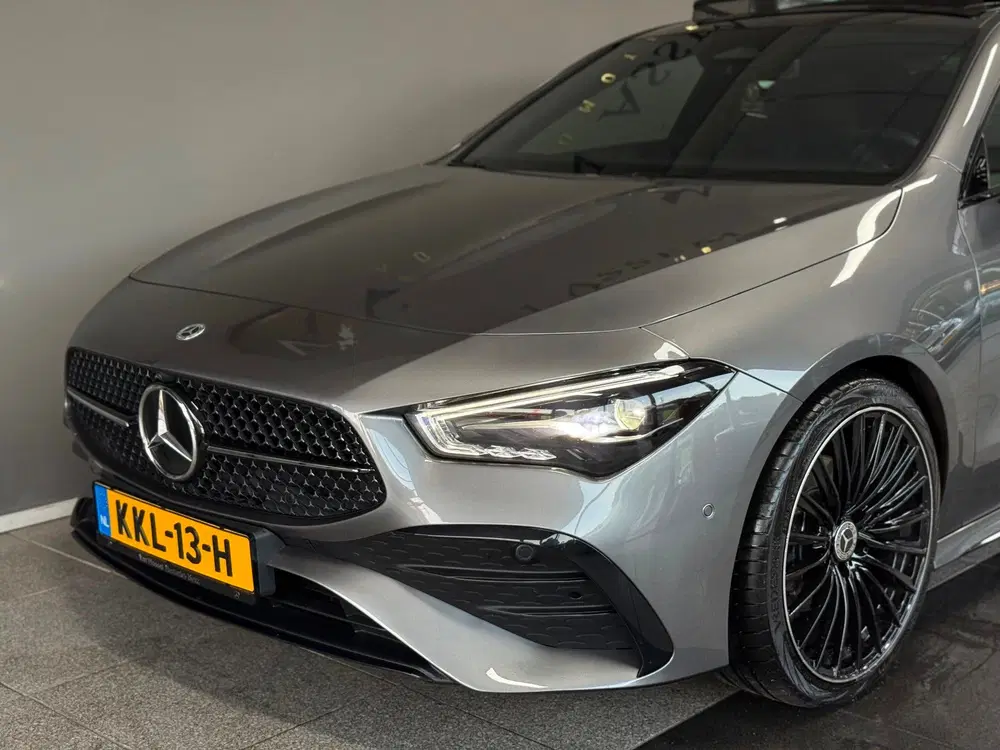 Mercedes-Benz CLA 180 Star Edition AMG Line uit 2024, foto 6