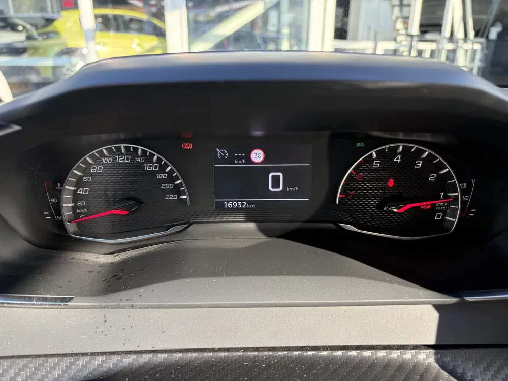 Peugeot 208 1.2 PureTech 75 Active uit 2024, foto 12