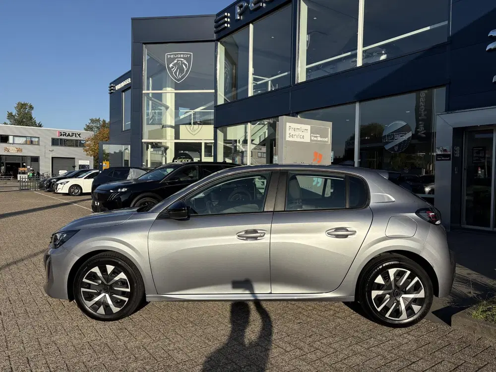 Peugeot 208 1.2 PureTech 75 Active uit 2024, foto 2
