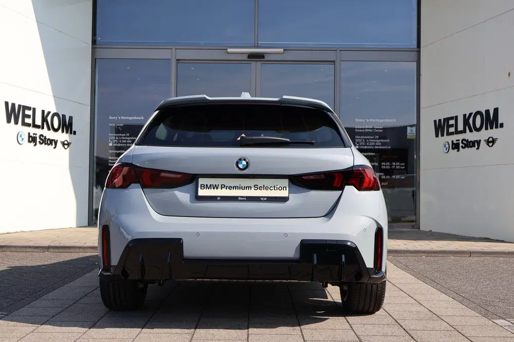 BMW 1-serie 120 Automaat uit 2026, foto 10