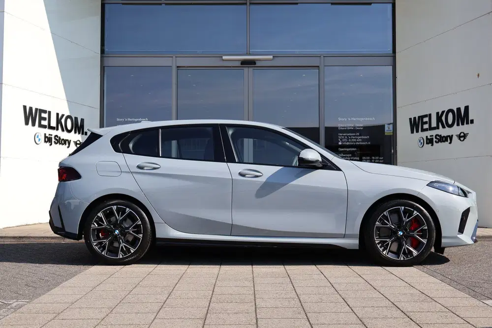 BMW 1-serie 120 Automaat uit 2026, foto 9