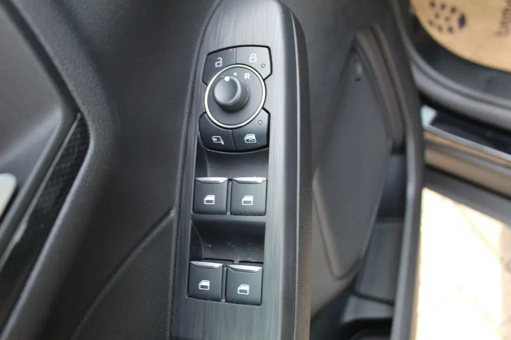Ford Kuga 2.5-225pk Plug-in Hybrid ST-Line X. Hybrid uit 2023, foto 6