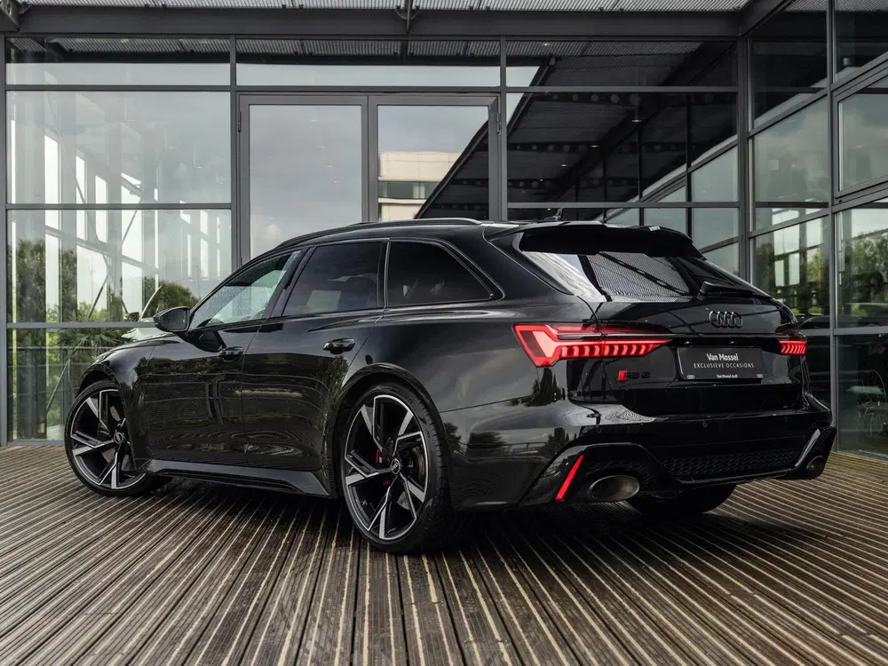 Audi RS6 4.0 TFSI quattro uit 2021, foto 4