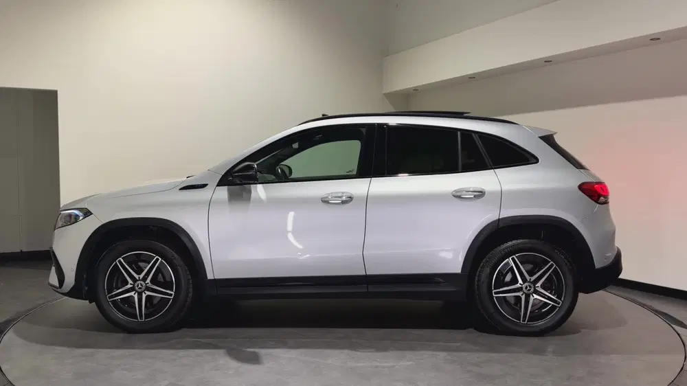 Mercedes-Benz EQA 300 4MATIC Business Solution 67 kWh uit 2021, foto 6