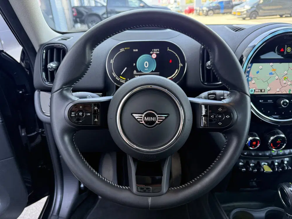 Mini Countryman 2.0 Cooper SE ALL4 Pano uit 2022, foto 12
