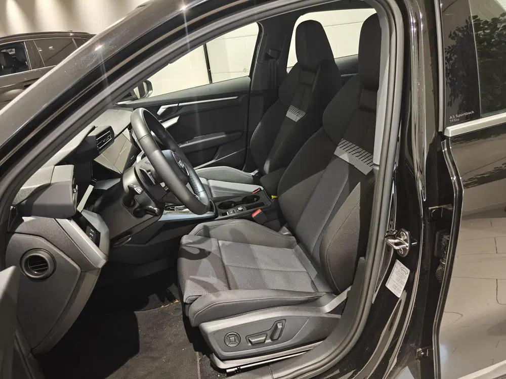 Audi A3 40 TFSI e Advanced edition 204 PK uit 2025, foto 11
