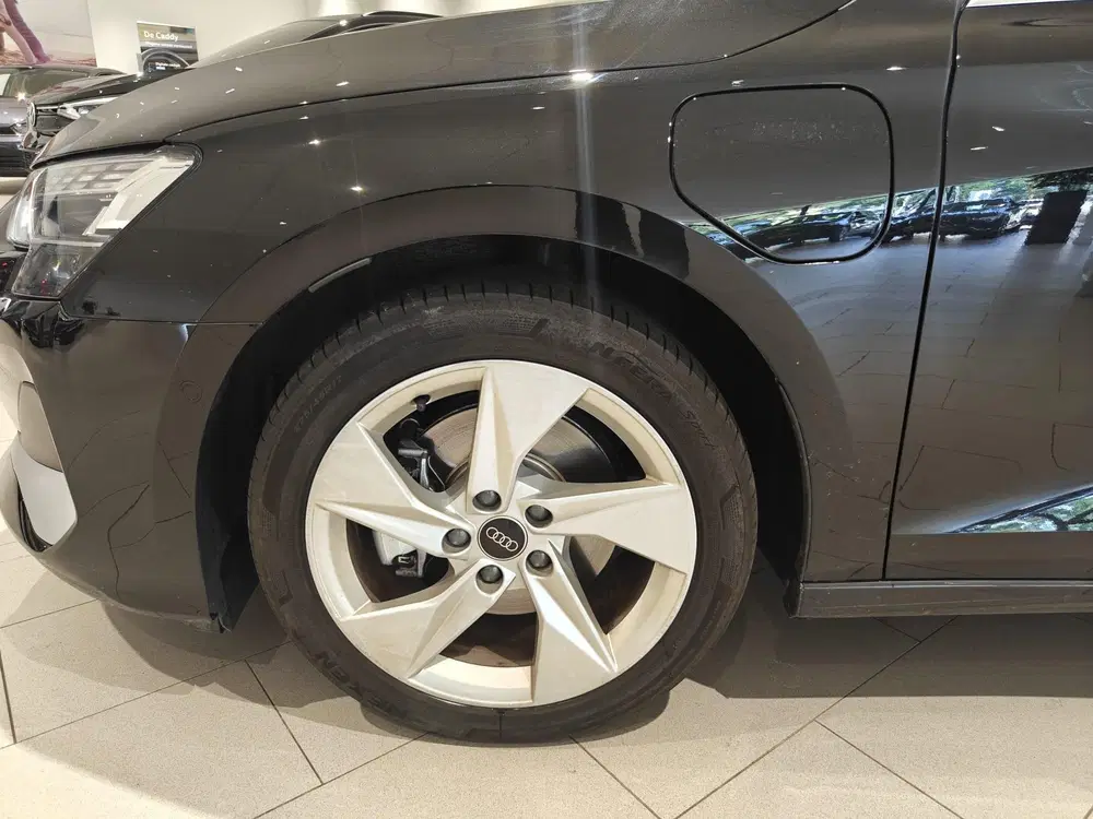 Audi A3 40 TFSI e Advanced edition 204 PK uit 2025, foto 2