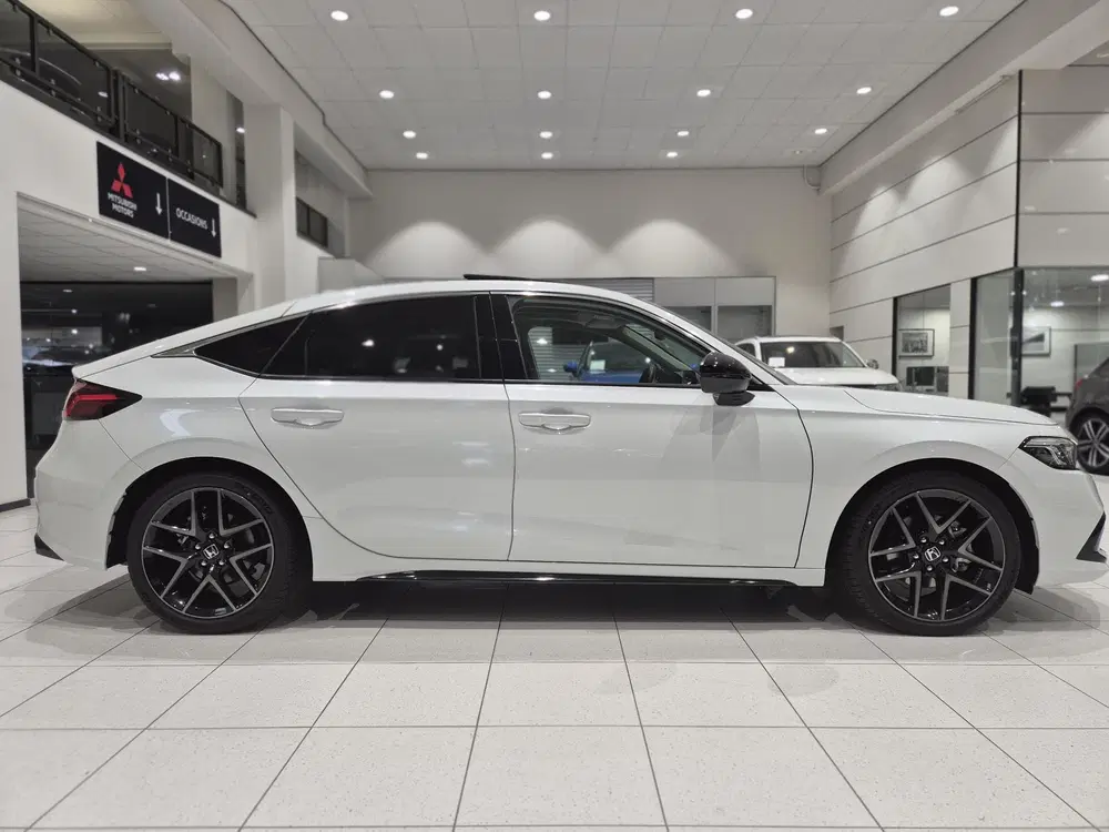 Honda Civic 2.0 e:HEV Advance uit 2023, foto 15