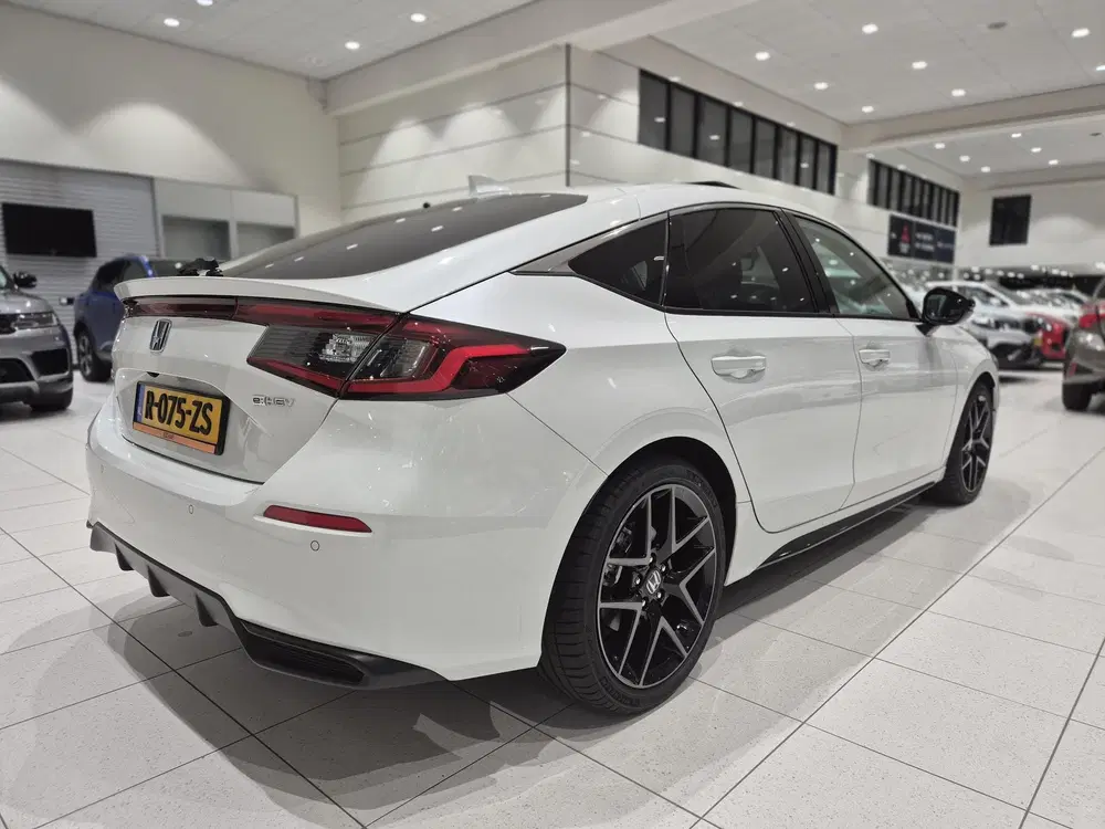 Honda Civic 2.0 e:HEV Advance uit 2023, foto 2