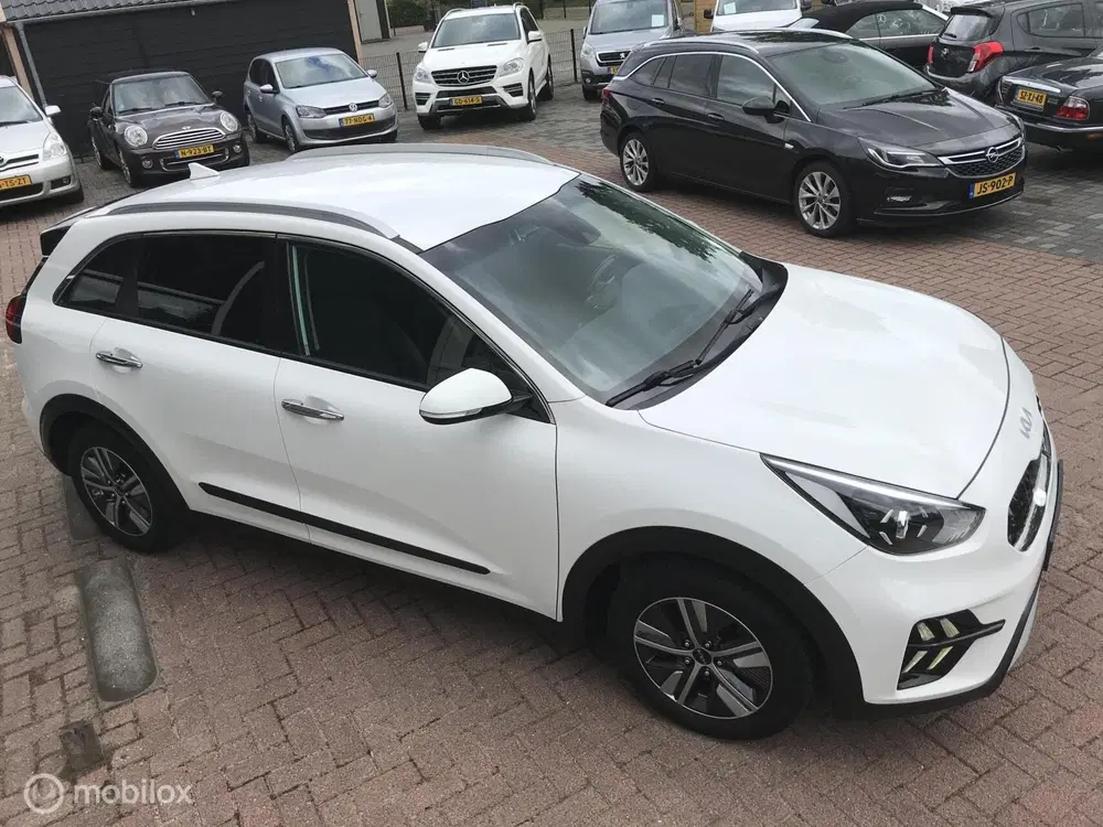Kia Niro 1.6 GDi Hybrid DynamicLine uit 2022, foto 2