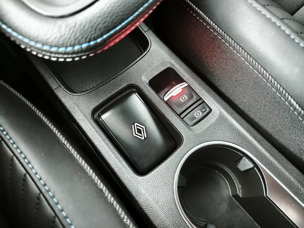 Renault Captur 1.6 E-Tech full hybrid 145 esprit Alpine uit 2025, foto 14