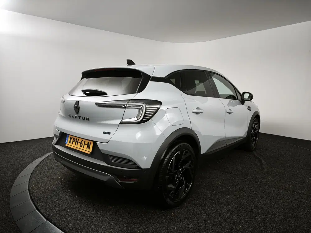 Renault Captur 1.6 E-Tech full hybrid 145 esprit Alpine uit 2025, foto 2
