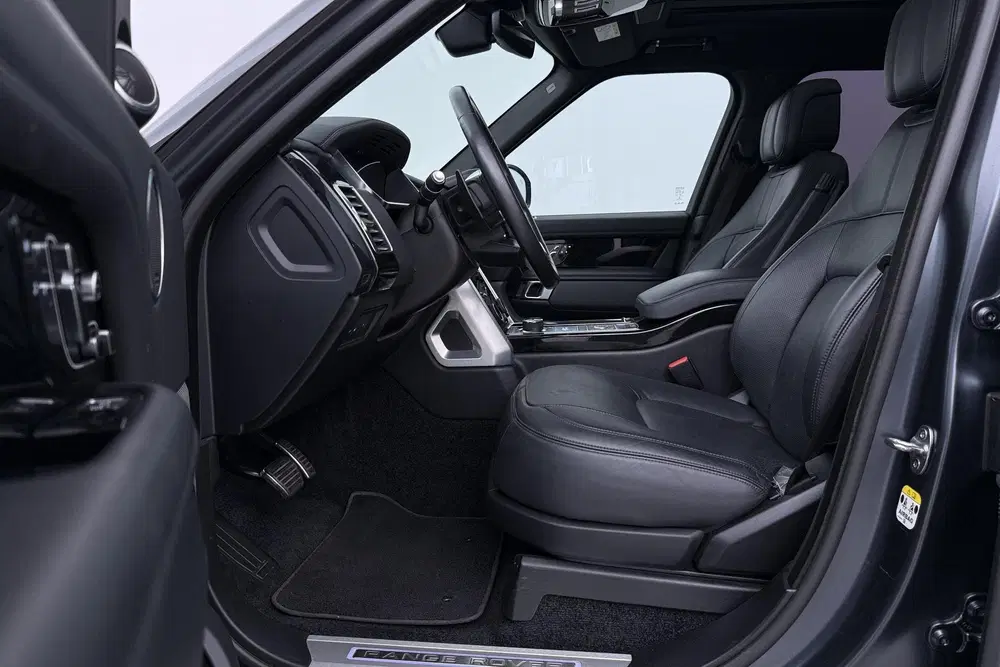 Land Rover Range Rover P400e Vogue uit 2021, foto 3