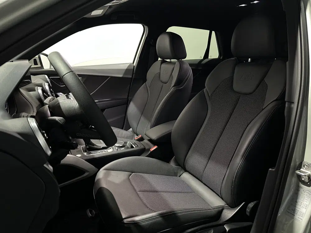 Audi Q2 35 TFSI S Edition uit 2024, foto 10