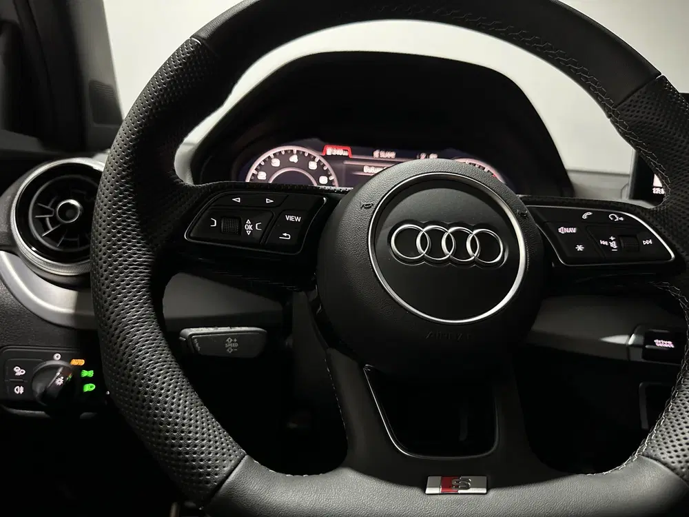 Audi Q2 35 TFSI S Edition uit 2024, foto 15