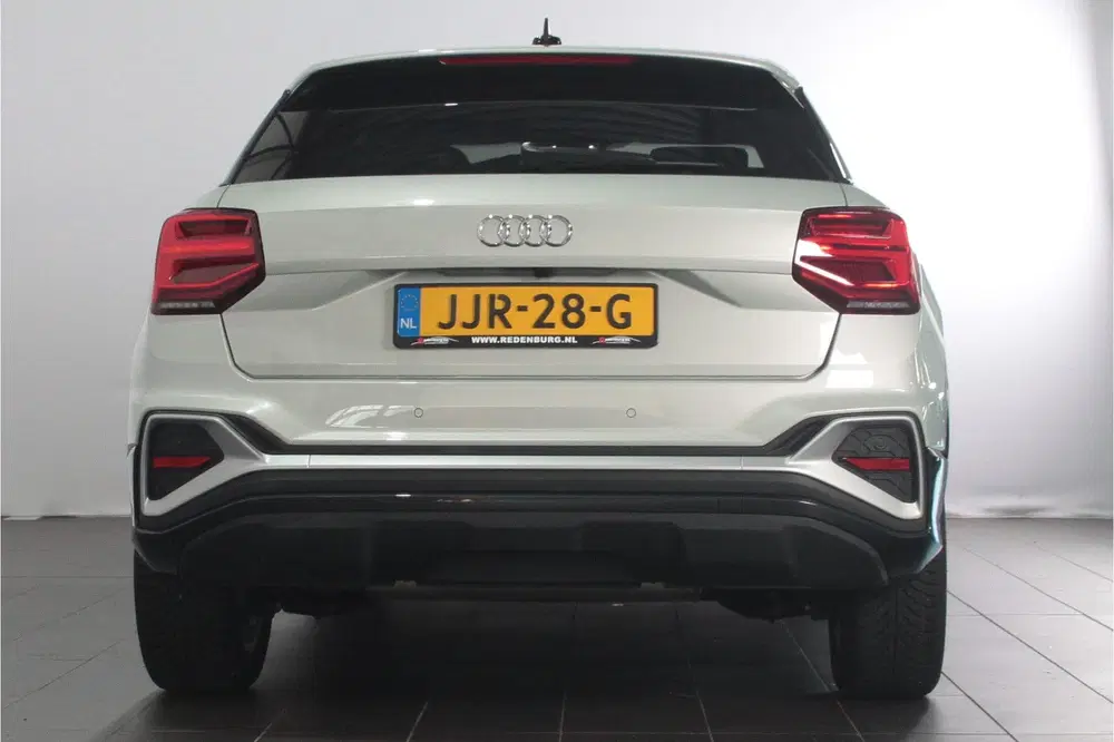 Audi Q2 35 TFSI S Edition uit 2024, foto 6