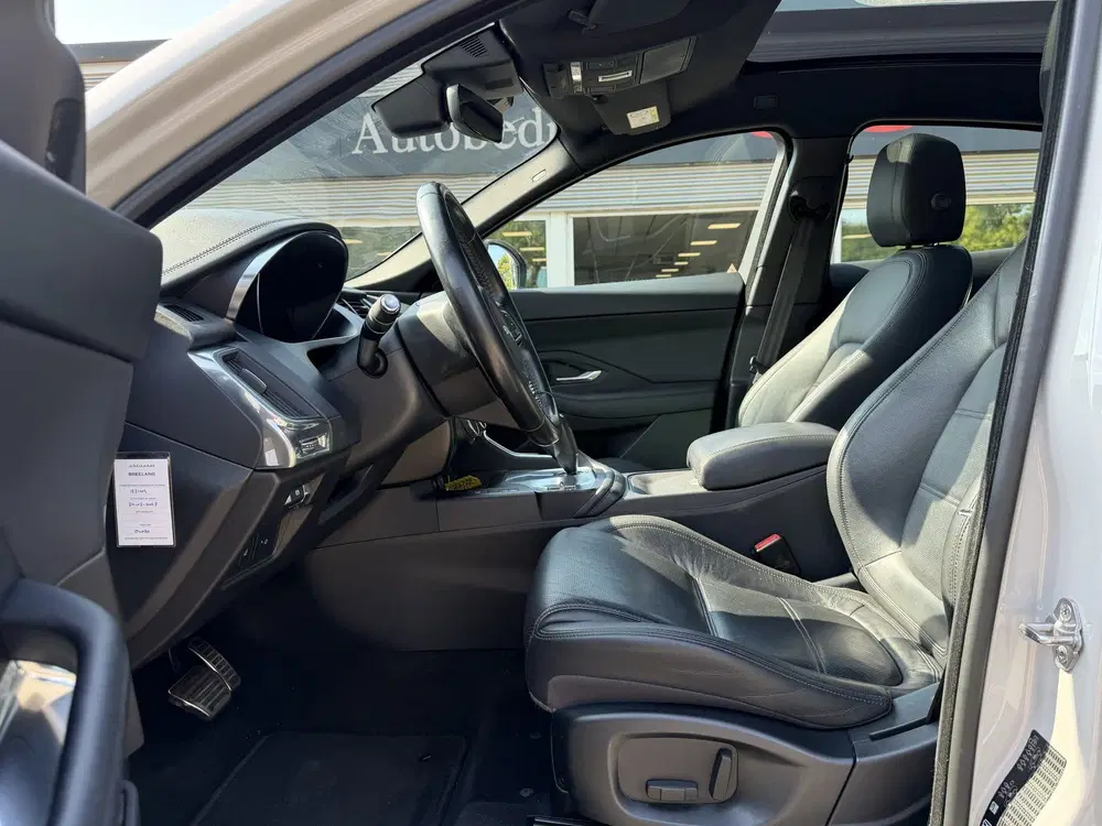 Jaguar E-Pace 2.0 P250 AWD S uit 2019, foto 4