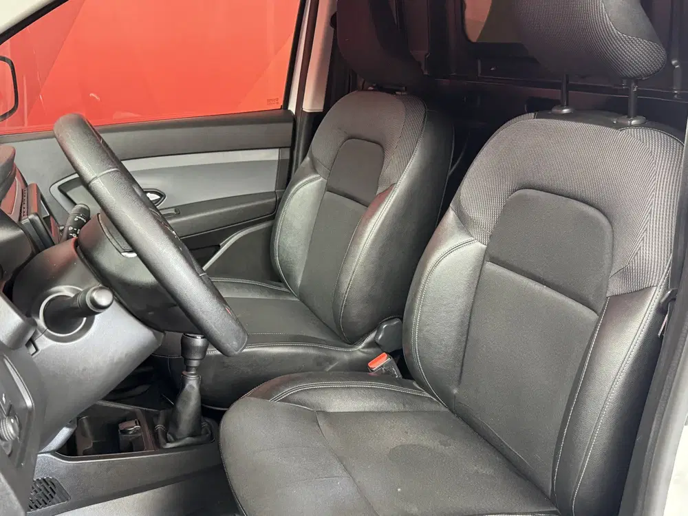 Renault Express 1.5 dCi 95 Comfort uit 2023, foto 6