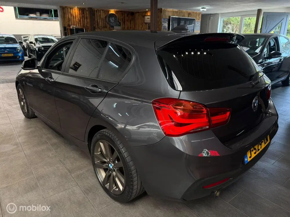 BMW 1-serie 118i M Sport Edition uit 2019, foto 2