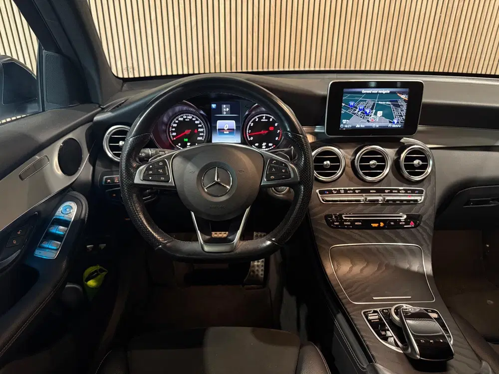 Mercedes-Benz GLC 250 4MATIC AMG uit 2019, foto 10