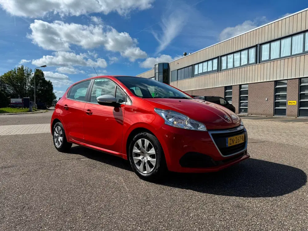 Peugeot 208 1.2 PureTech Like 35.964Km Nap uit 2019, foto 2
