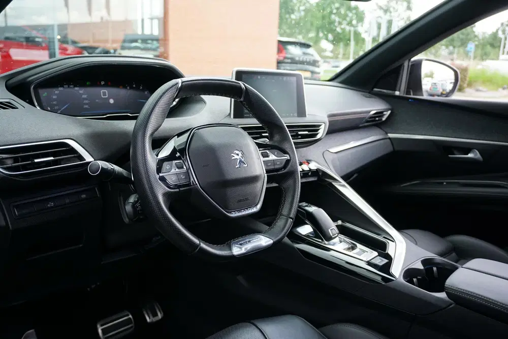 Peugeot 3008 1.6 PureTech GT Line 181PK AUT. + PANORAMA uit 2019, foto 3