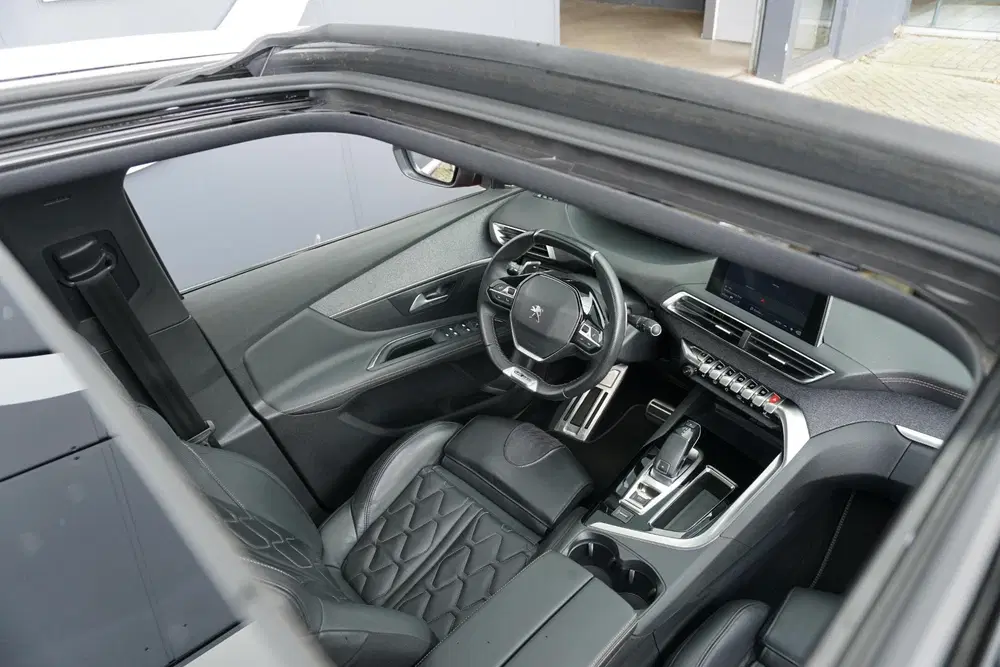 Peugeot 3008 1.6 PureTech GT Line 181PK AUT. + PANORAMA uit 2019, foto 6