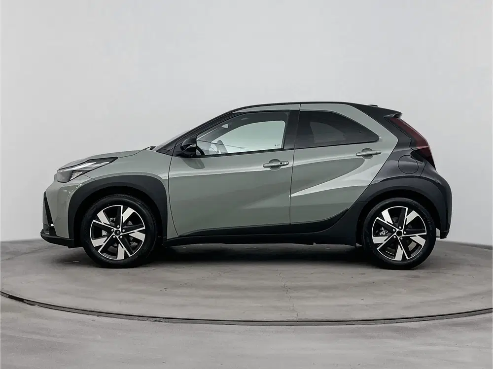 Toyota Aygo X Hybrid 115 pulse uit 2026, foto 2