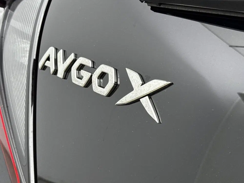 Toyota Aygo X Hybrid 115 pulse uit 2026, foto 7